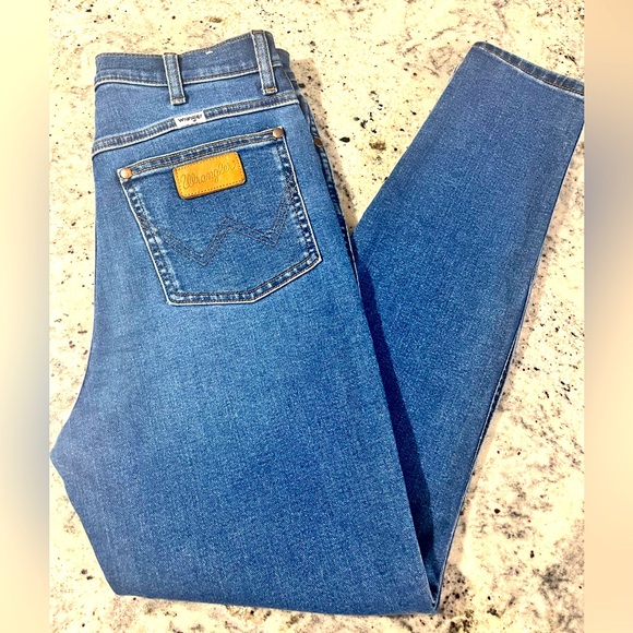 Wrangler Denim - Wrangler Women's Blue Slim Jeans